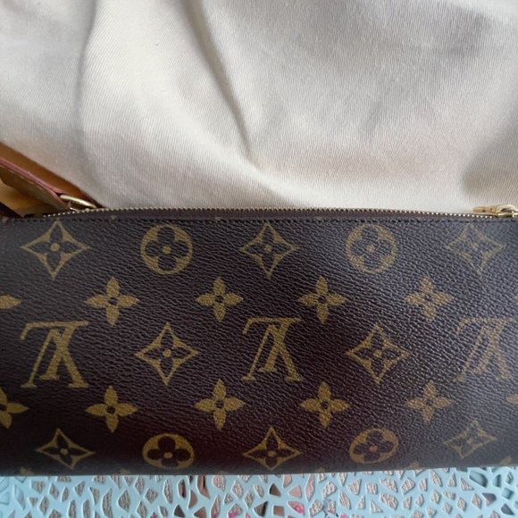 Louis Vuitton EVA CLUTCH with CROSSBODY STRAP in Great Condition - Picture 13 of 15